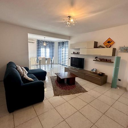 Aussie Dream House Villa ฟอร์เมีย ภายนอก รูปภาพ